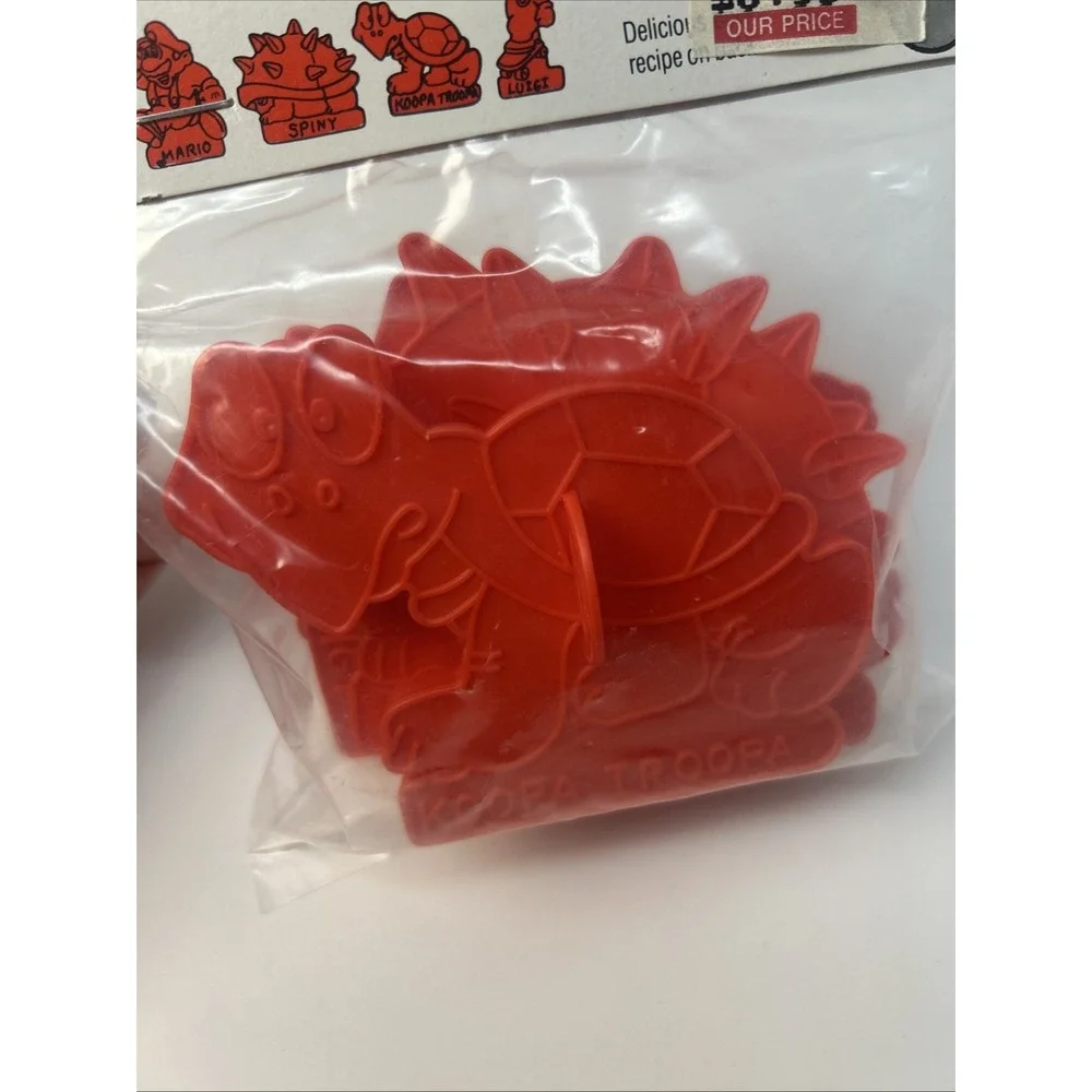 NEW Vintage Wilton Nintendo Super Mario Bros Cookie Cutters Set Of 4 1989